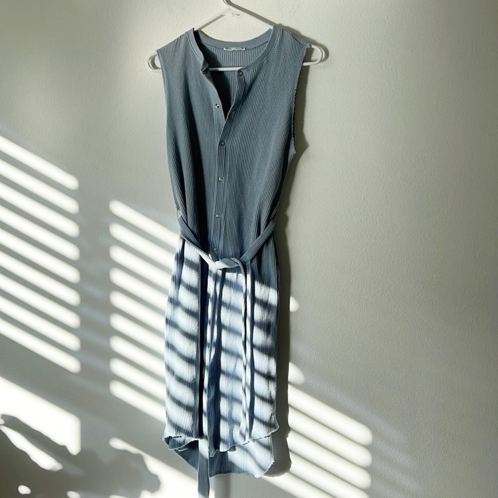 Zara light blue textured weave midi dress with button down front and waist Tie - Picture 5 of 14